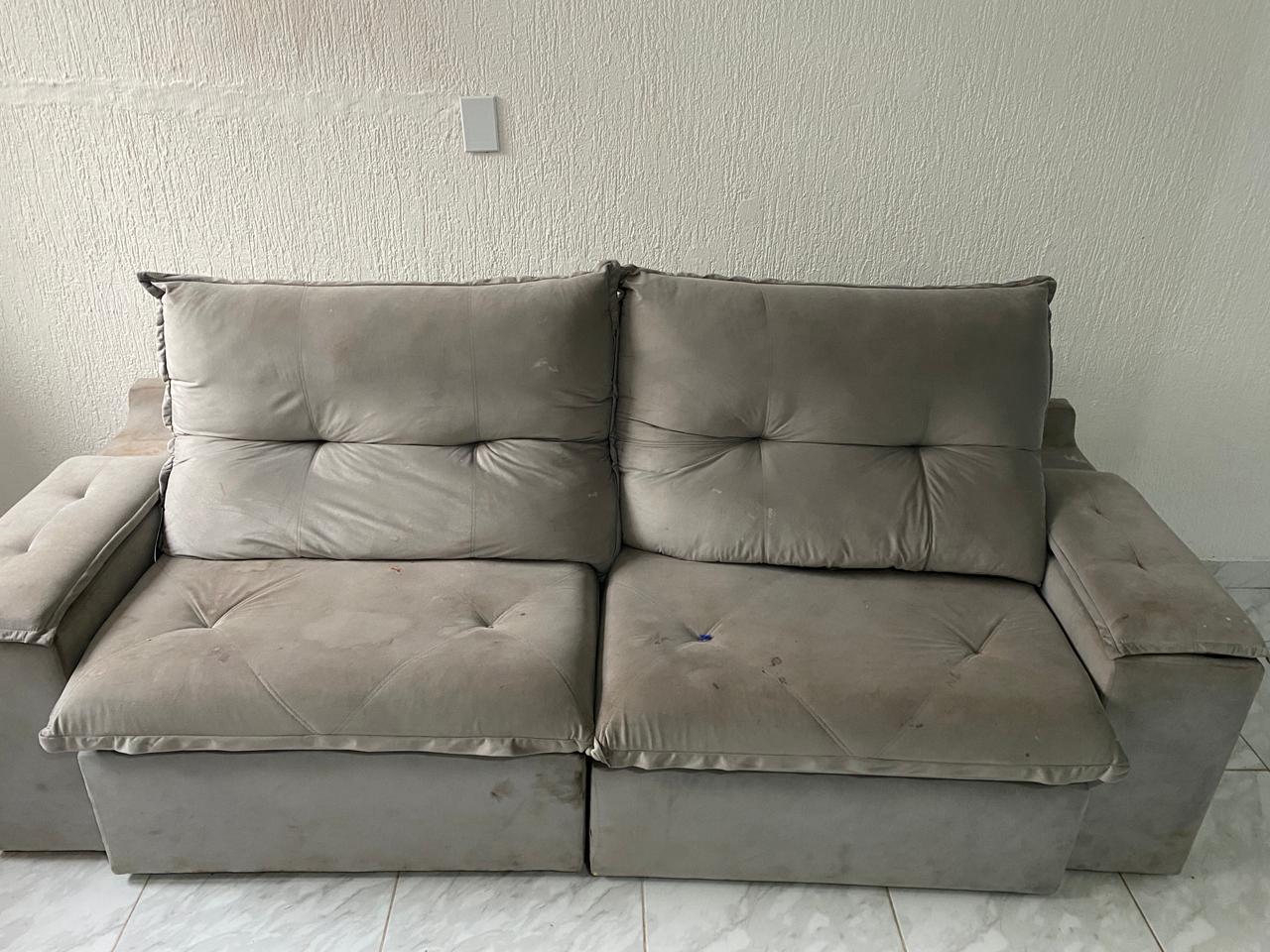 Sofá antes da limpeza